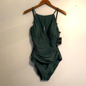 New With Tags Ellen Tracy Swimsuit Size 14